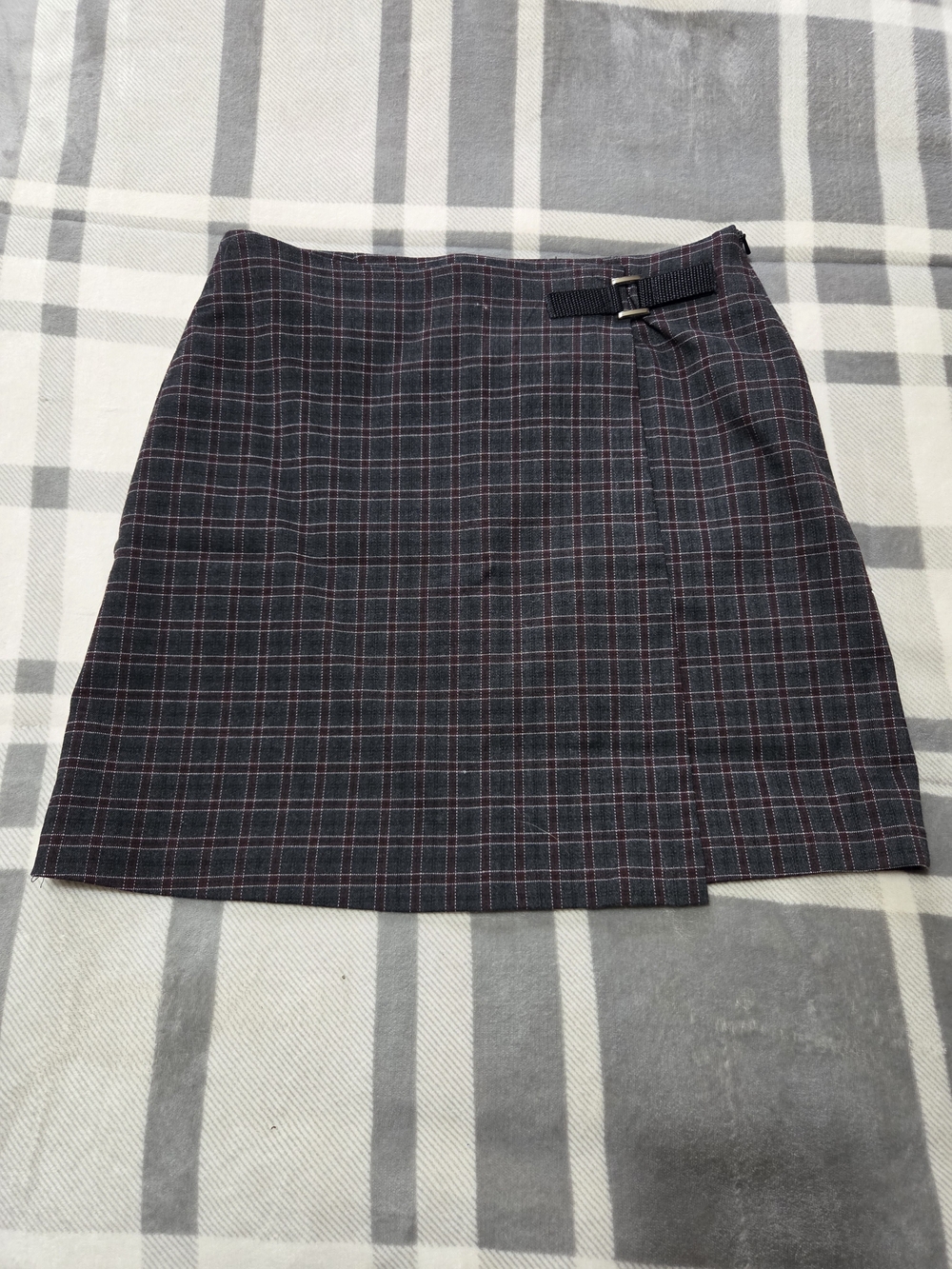 Plaid Mini Wrap Skirt with Side Buckle - Black and Red